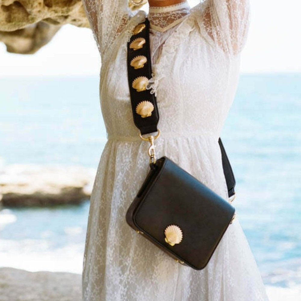 Poopy lissiman shell purse